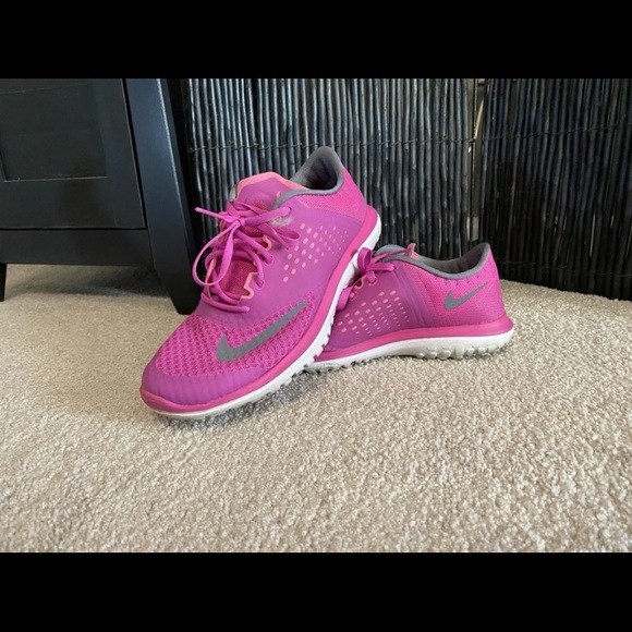 Women's Pink Athletic Shoes Nike fitsole - Picture 2 of 7